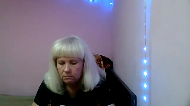 sakura blonde online show from 02.11.25