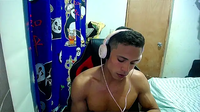 Snapshot of Willy_Mate chatting on 12.26.24 Willy Mate online show from 12.26.24