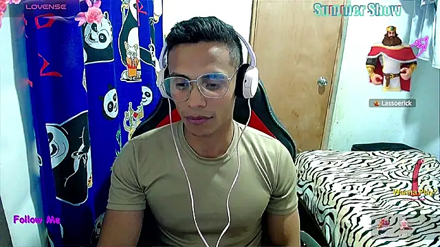 Snapshot of Willy_Mate chatting on 12.28.24 Willy Mate online show from 12.28.24