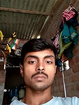 Snapshot of Suraj223kumar chatting on 10.27.25 Suraj223kumar online show from 10.27.25