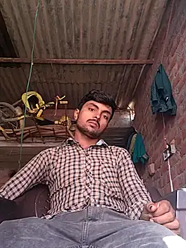 Snapshot of Suraj223kumar chatting on 11.07.25 Suraj223kumar online show from 11.07.25