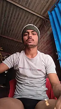 Snapshot of Suraj223kumar chatting on 11.16.25 Suraj223kumar online show from 11.16.25