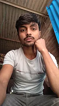 Snapshot of Suraj223kumar chatting on 11.26.25 Suraj223kumar online show from 11.26.25