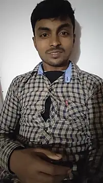 Snapshot of Suraj223kumar chatting on 12.05.25 Suraj223kumar online show from 12.05.25