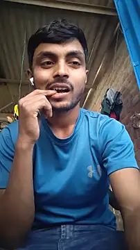 Snapshot of Suraj223kumar chatting on 12.15.25 Suraj223kumar online show from 12.15.25