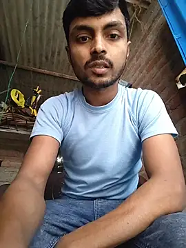 Snapshot of Suraj223kumar chatting on 12.18.25 Suraj223kumar online show from 12.18.25