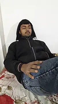 Snapshot of Suraj223kumar chatting on 12.19.25 Suraj223kumar online show from 12.19.25