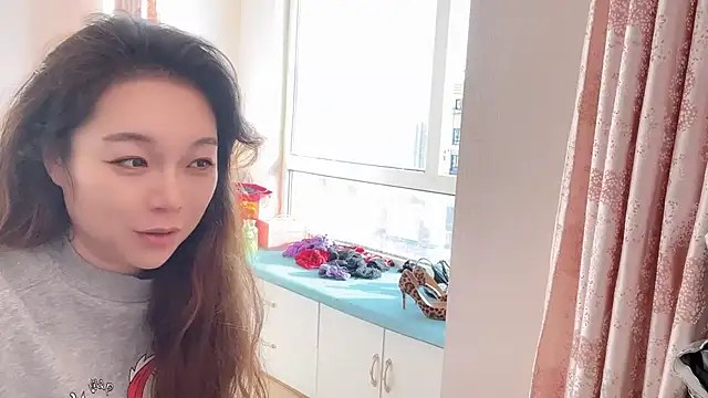 Z30966903S online show from 02.27.25