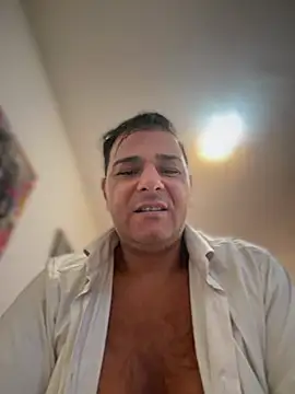 SecretlyDD online show from 02.15.26