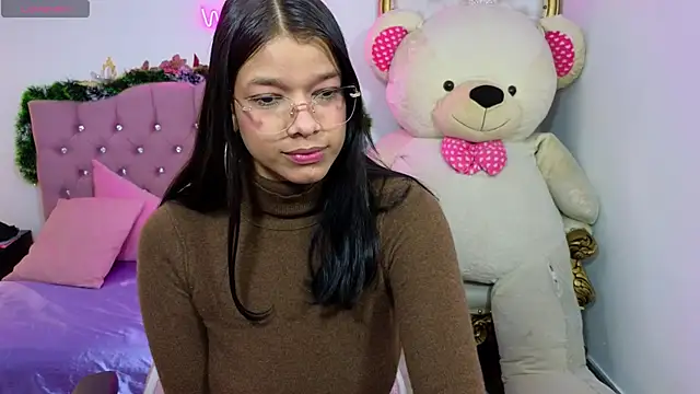 Snapshot of Emilly_tay chatting on 01.09.25 Emilly tay online show from 01.09.25