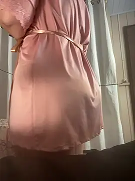 pAuLa - online show from 02.25.25