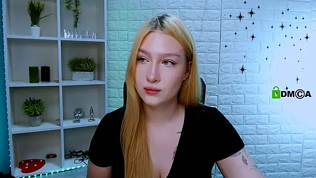 Snapshot of playful_sophie chatting on 06.04.26 playful sophie online show from 06.04.26