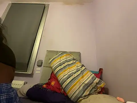 Snapshot of LavenderBuxton chatting on 01.07.25 LavenderBuxton online show from 01.07.25