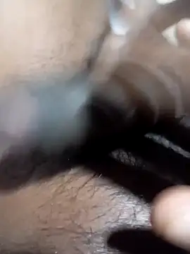 Snapshot of tharu111111 chatting on 11.29.25 tharu111111 online show from 11.29.25