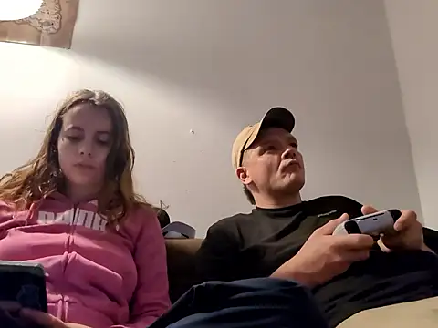 Snapshot of biggnipz chatting on 09.12.25 biggnipz online show from 09.12.25