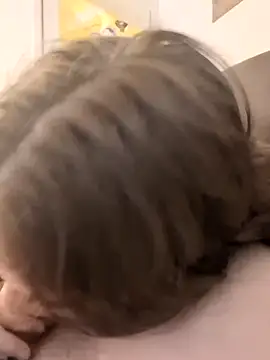 Snapshot of biggnipz chatting on 11.06.25 biggnipz online show from 11.06.25