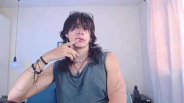 Snapshot of andreey50 chatting on 02.18.25 andreey50 online show from 02.18.25