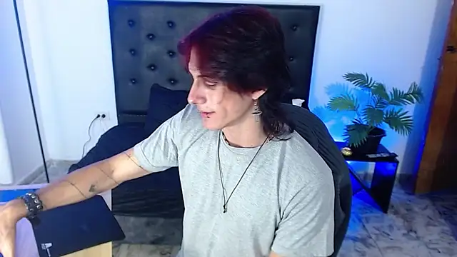 Snapshot of andreey50 chatting on 12.03.25 andreey50 online show from 12.03.25