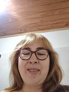 Snapshot of chloe_prg chatting on 03.11.26 chloe prg online show from 03.11.26