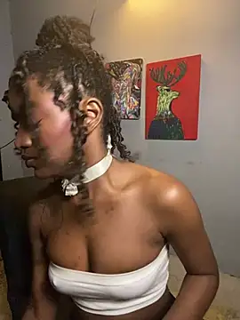 Snapshot of Zizi-campbel chatting on 03.21.26 Zizi-campbel online show from 03.21.26