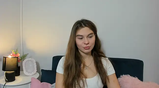 Snapshot of CamilaAmazing chatting on 02.10.25 CamilaAmazing online show from 02.10.25