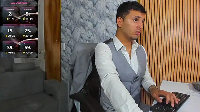 Hideintheoffice online show from 01.17.26