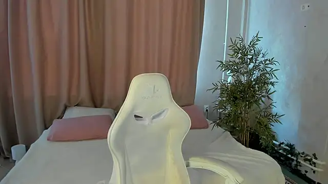 Snapshot of Cheryl__Brown chatting on 07.03.26 Cheryl Brown online show from 07.03.26