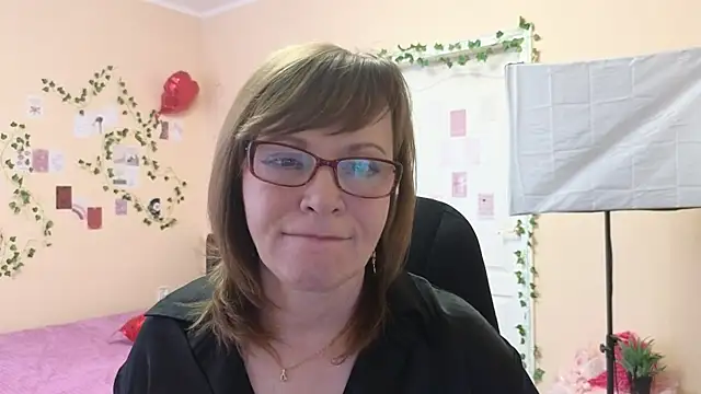 Snapshot of Miss_Moren chatting on 03.19.26 Miss Moren online show from 03.19.26