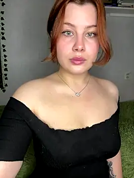 Snapshot of AmmyRich1 chatting on 09.22.25 AmmyRich1 online show from 09.22.25