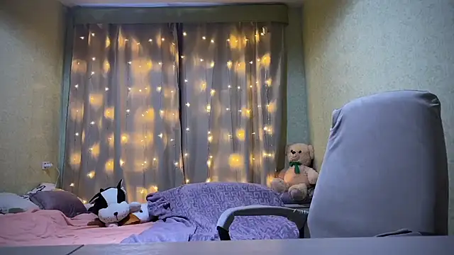 Snapshot of IlonaMurf chatting on 01.24.25 IlonaMurf online show from 01.24.25