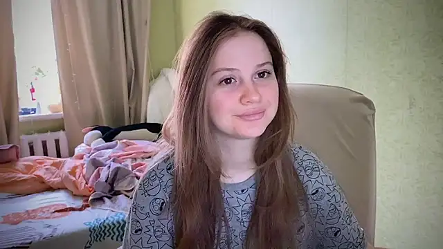 Snapshot of IlonaMurf chatting on 02.07.25 IlonaMurf online show from 02.07.25