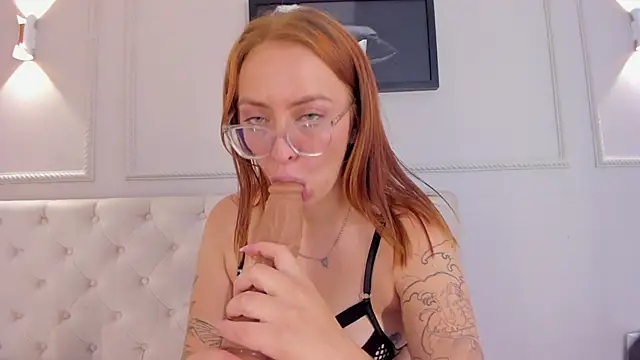 anniemartinezz online show from 02.06.25