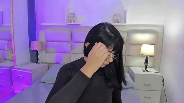 RoseCassie online show from 02.15.25