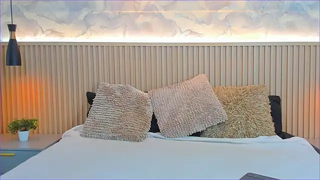 AinaraJimenez online show from 09.15.25