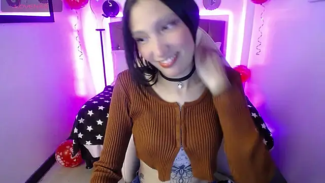 Snapshot of mia_collens chatting on 02.17.25 mia collens online show from 02.17.25