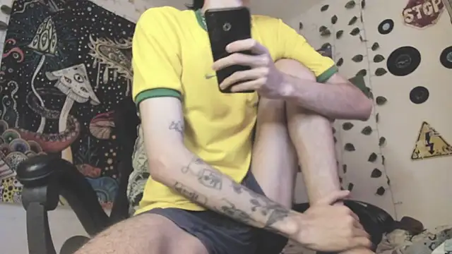 Snapshot of skinny_dann chatting on 06.22.26 skinny dann online show from 06.22.26