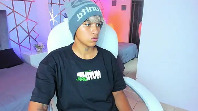 Dominick jones online show from 01.07.25