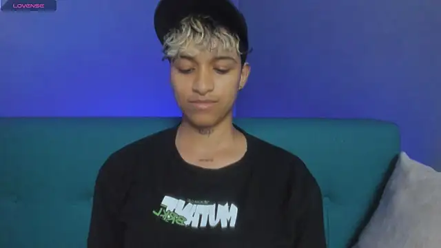 Dominick jones online show from 03.05.25