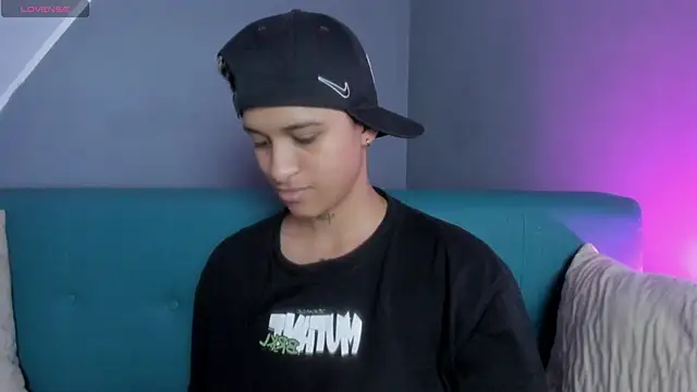 Dominick jones online show from 03.11.25