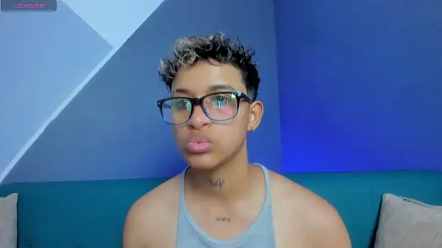 Dominick jones online show from 03.17.25