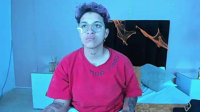 Dominick jones online show from 10.16.25