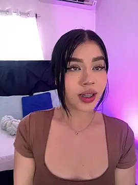 Lily Woodz online show from 05.02.26