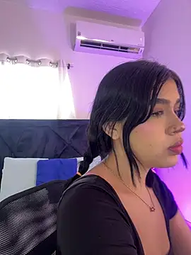 Lily Woodz online show from 06.13.26