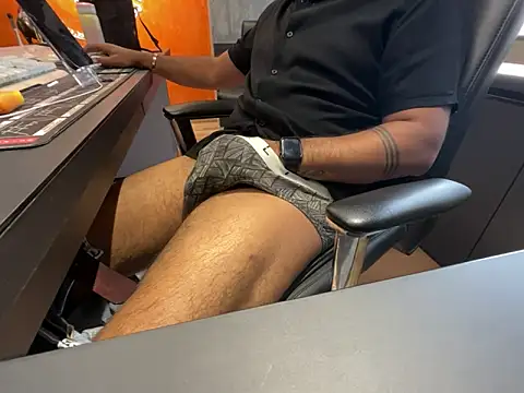 Nil Talreja online show from 11.12.25