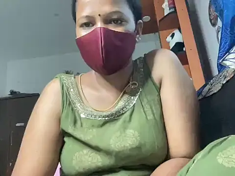 Snapshot of Tamil_Sanjana_ chatting on 04.19.26 Tamil Sanjana online show from 04.19.26
