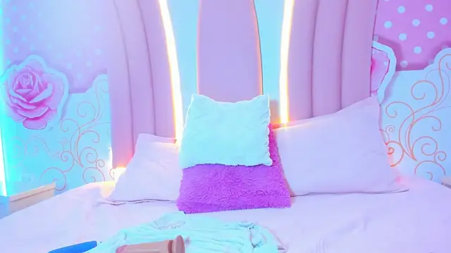 Lily Martinez online show from 01.26.25