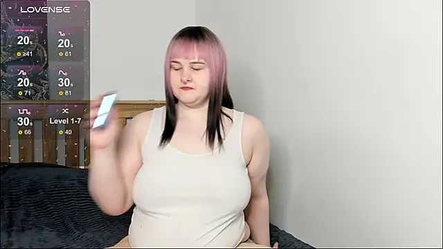 Snapshot of Anna_Nott chatting on 10.15.25 Anna Nott online show from 10.15.25