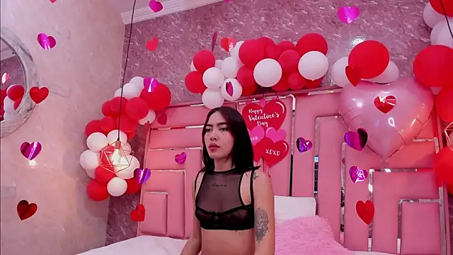 Snapshot of SEXY_HOTTIE__ chatting on 02.18.25 SEXY HOTTIE online show from 02.18.25