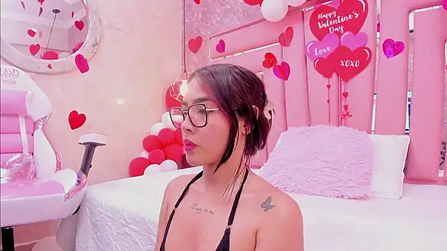 Snapshot of SEXY_HOTTIE__ chatting on 02.20.25 SEXY HOTTIE online show from 02.20.25