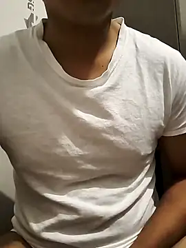 Snapshot of Eddy7988 chatting on 12.20.24 Eddy7988 online show from 12.20.24